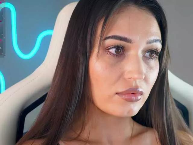 Adel-chocolatee on BongaCams 