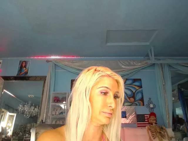 adrianna_fox on BongaCams 