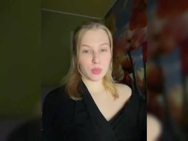 Advaya on BongaCams 