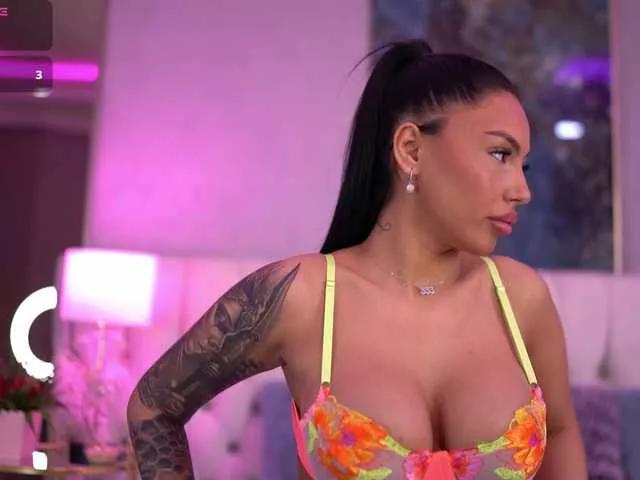 AishaDevoe on BongaCams 
