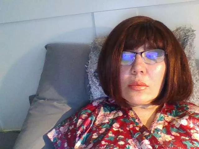 Albinara on BongaCams