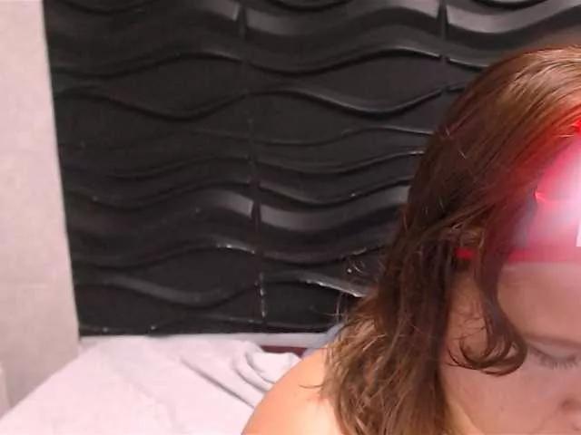 AlexaBenet on BongaCams 