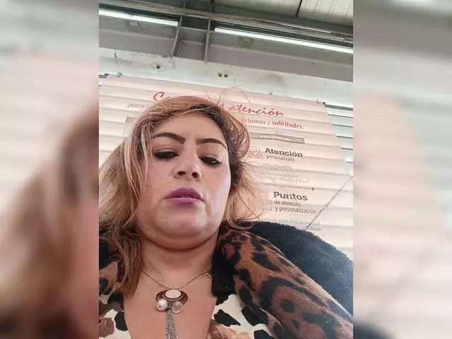 AlexaBrown12 on BongaCams 