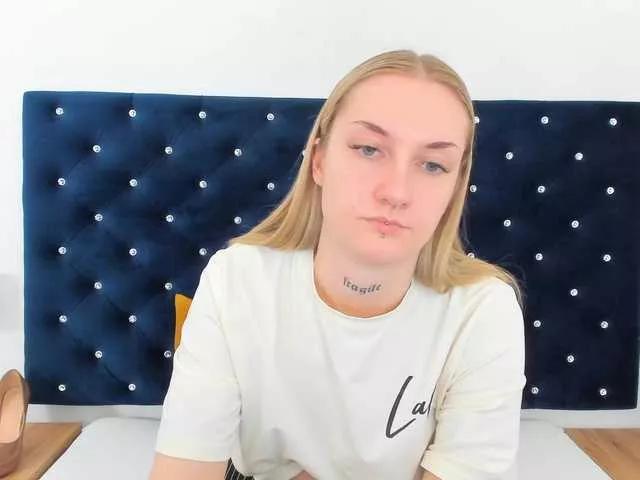 AlexaKisses on BongaCams 