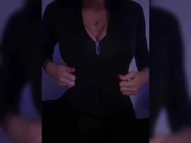 AliceLuna on BongaCams