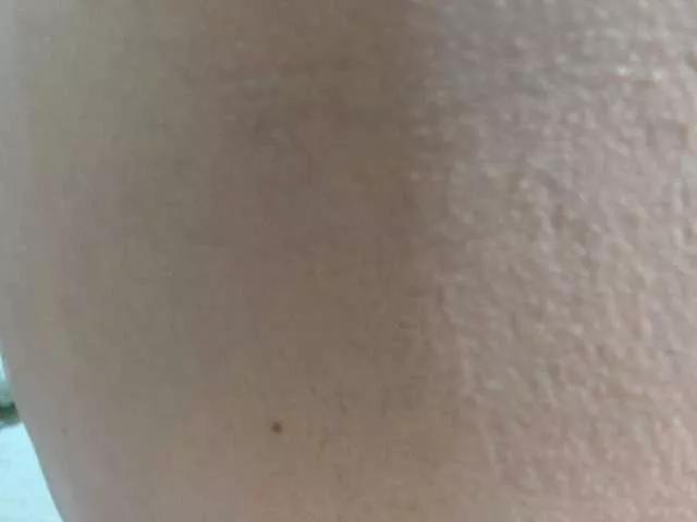 Alida-2 on BongaCams 