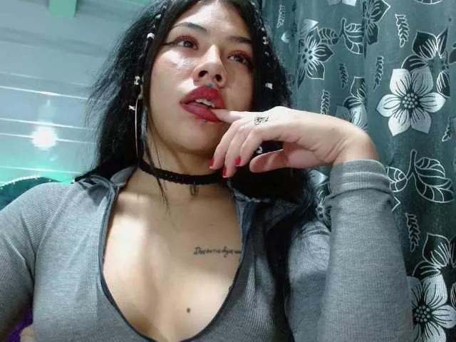 aliiibarrera on BongaCams 