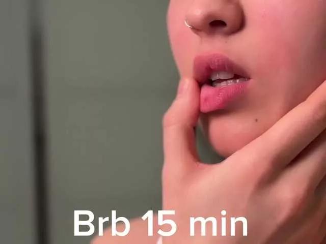 AlinaWey on BongaCams 