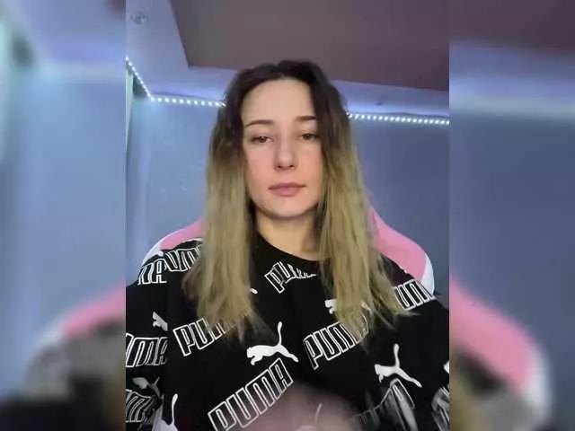 Alisa21-1 on BongaCams 
