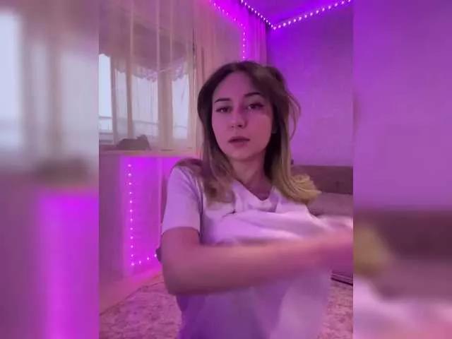 Alisa21-1 on BongaCams 