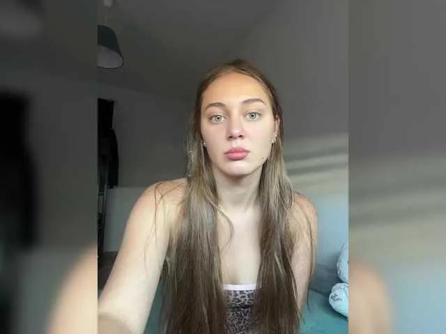 Alisa3 on BongaCams