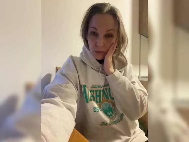 Alisasqrl on BongaCams 