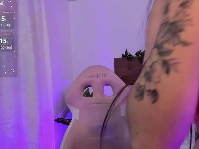 Amara-tay on BongaCams 