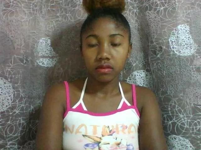 Annah21 on BongaCams 