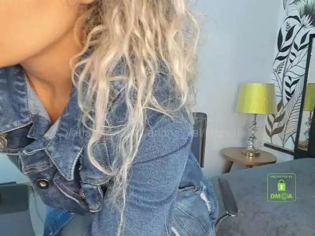 ariana-val on BongaCams 