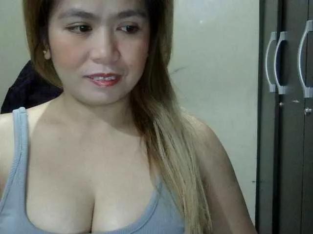 aubrey11 on BongaCams 