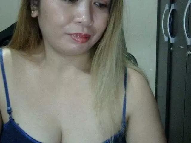 aubrey11 on BongaCams 