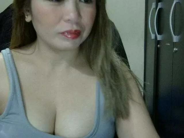 aubrey11 on BongaCams 