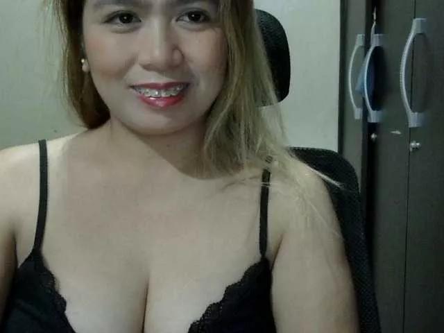 aubrey11 on BongaCams 