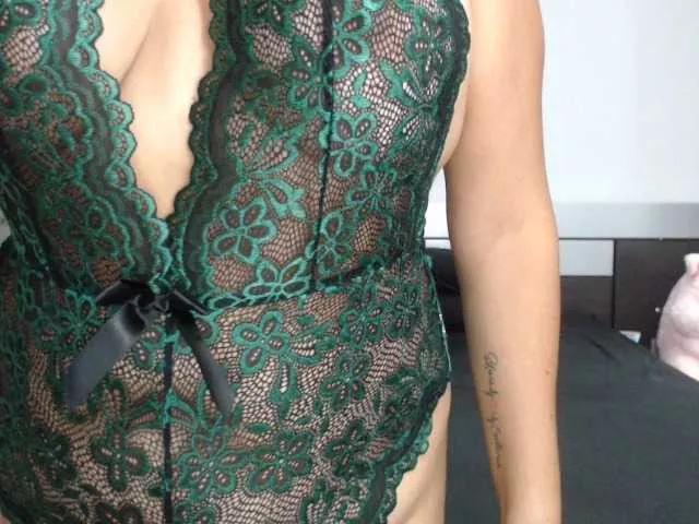 AUXILIOHOTMIl on BongaCams 