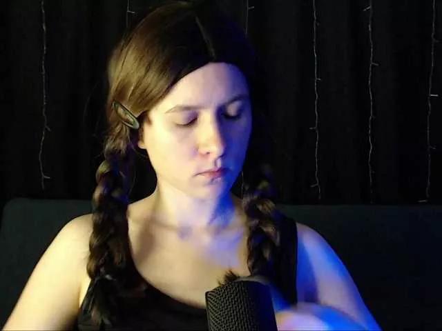 AverageGirl on BongaCams 