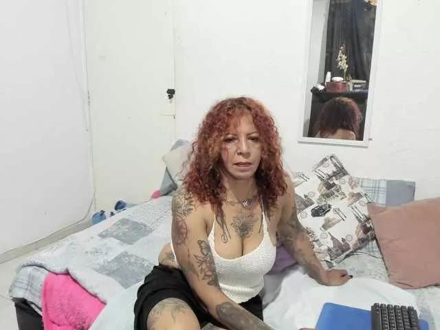 AxxyMilf on BongaCams 