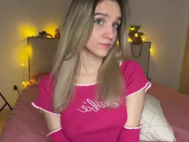 BabyTamagochi on BongaCams 