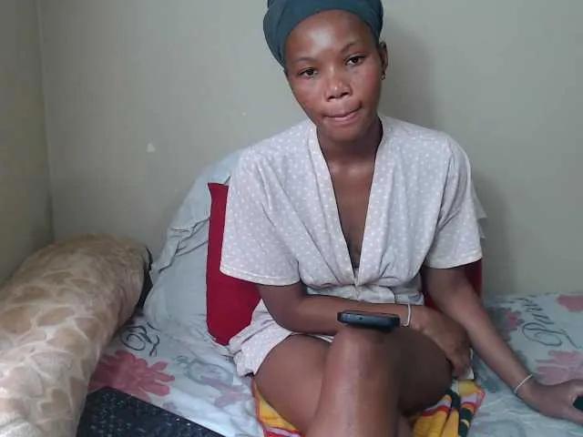 BadGirlMonaa from BongaCams