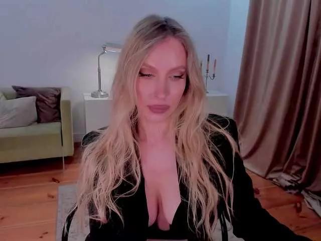 Basic1nstinct on BongaCams 