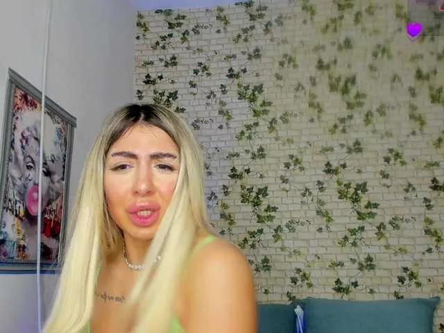 BelleHale on BongaCams 