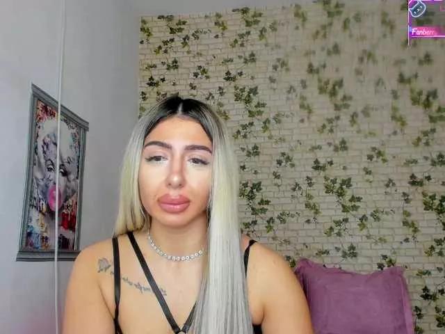 BelleHale on BongaCams 