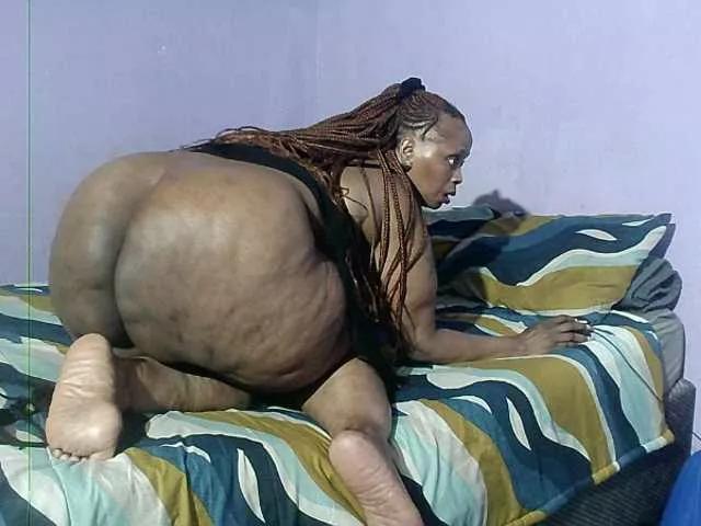 Big-Ass-Wilma on BongaCams 