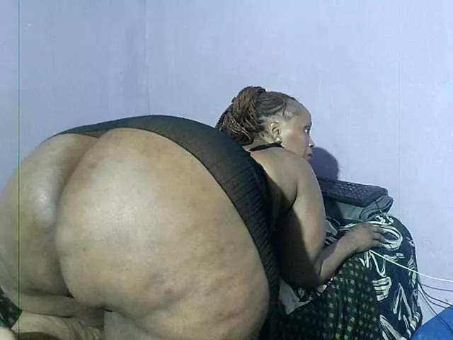 Big-Ass-Wilma on BongaCams 