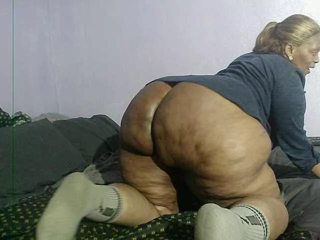 Big-Ass-Wilma on BongaCams 