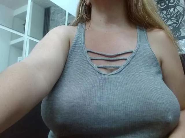 big-tits-horny on BongaCams 