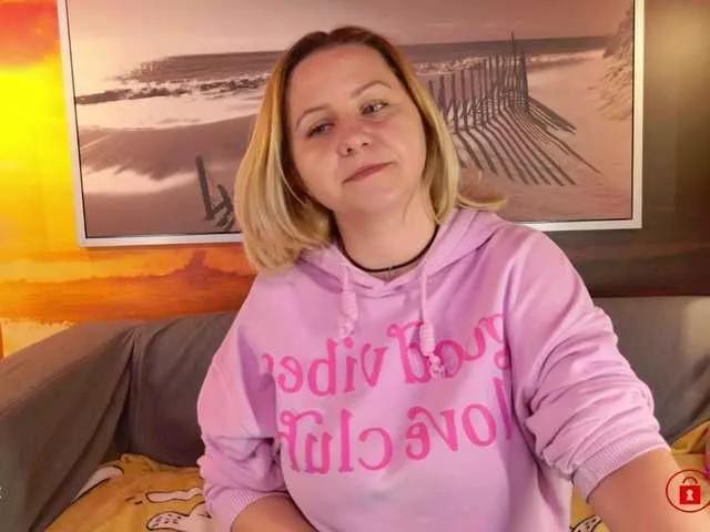 BigBoobsARRI on BongaCams 