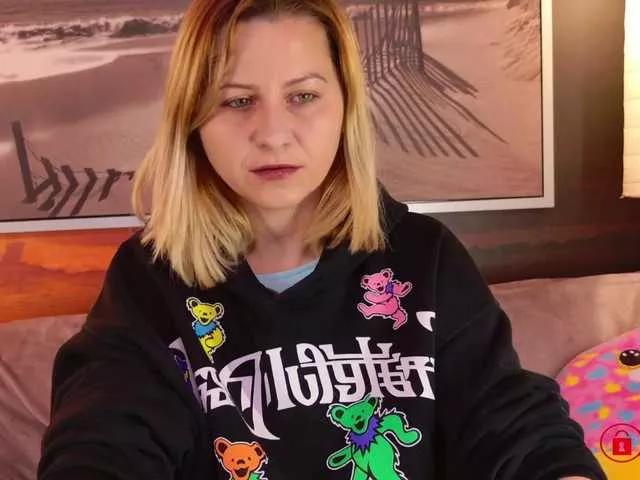 BigBoobsARRI on BongaCams 
