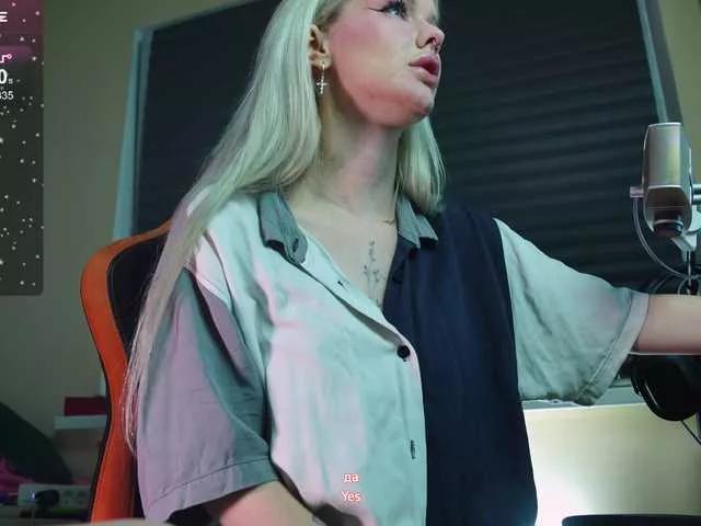 BlueCherry on BongaCams 