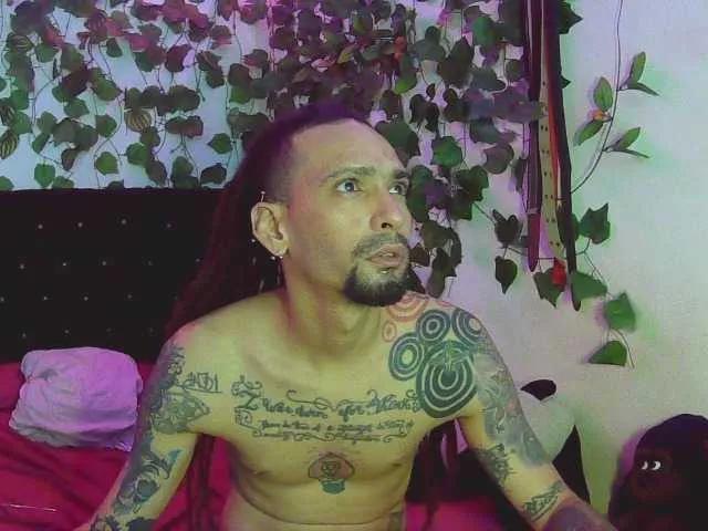 caribbeanlov4 on BongaCams 
