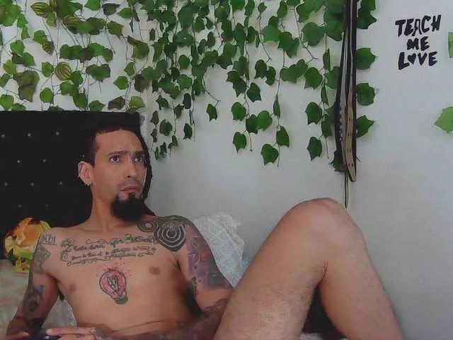caribbeanlov4 on BongaCams 
