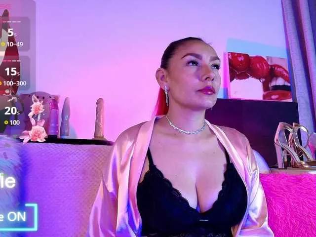 carol-love1 on BongaCams 