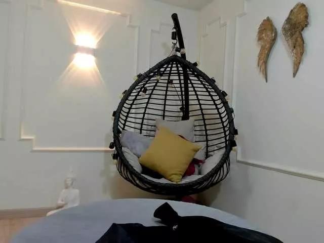 carolina-hernandez on BongaCams 