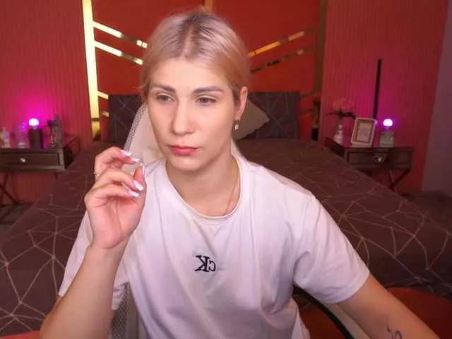 CassandraGood on BongaCams 