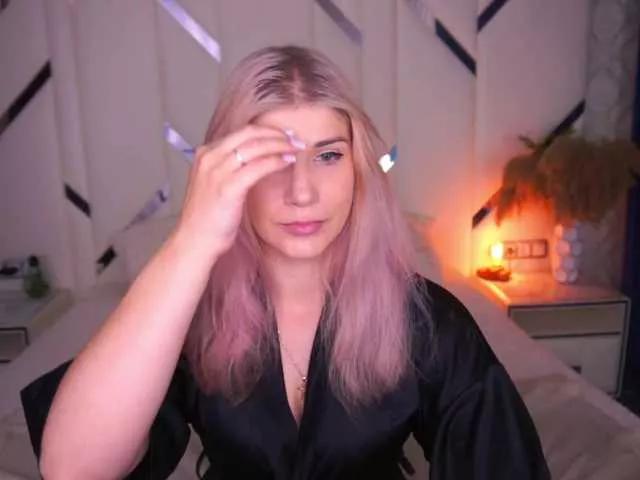 CassandraGood on BongaCams 