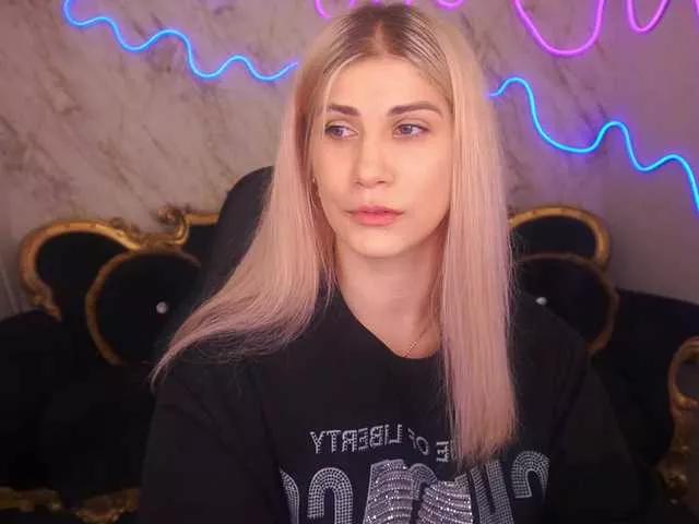 CassandraGood on BongaCams 