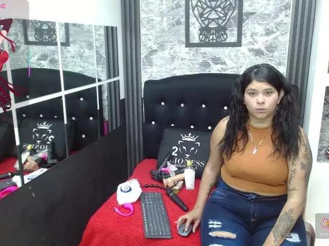 catalella-latina on BongaCams 