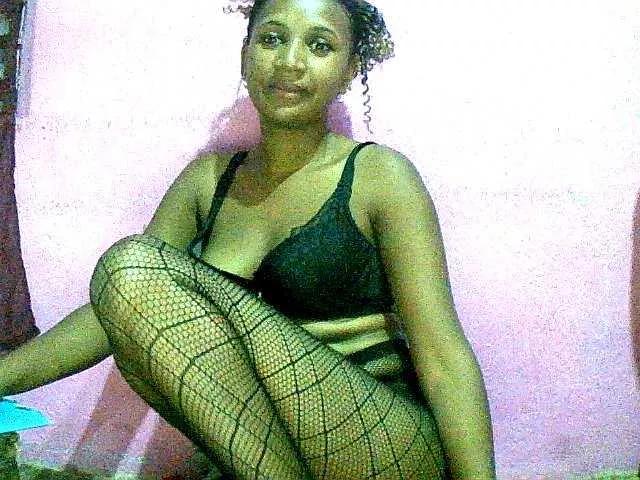 Chellah01 on BongaCams 