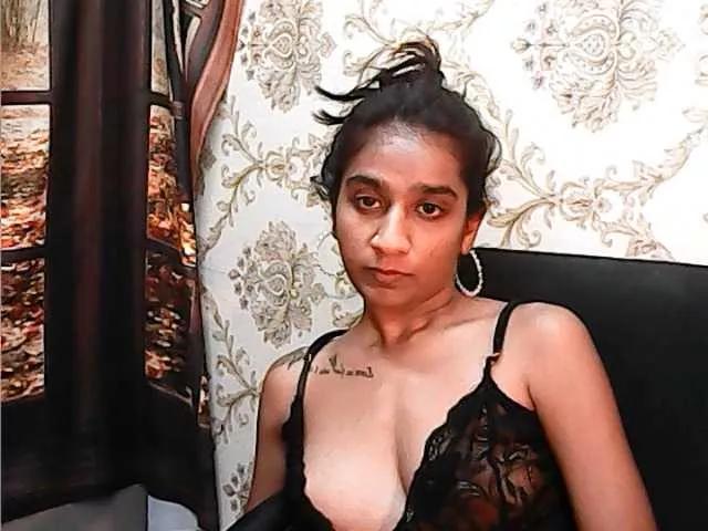 cherryindian4u on BongaCams 
