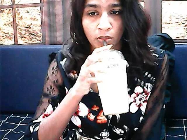 cherryindian4u on BongaCams 