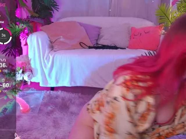 CrazyWine on BongaCams 